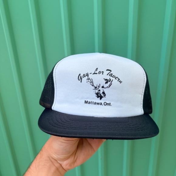 GAY-LOR TAVERN Mattawa Ontario trucker hat vintage snapbacl black white mesh - Picture 2 of 6